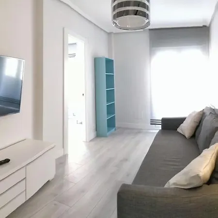 Apartmán Casco Viejo 5 Min, 3 ,moderno,garaje *